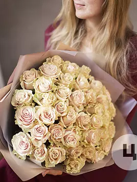 Букет из 39 премиальных роз Эквадор